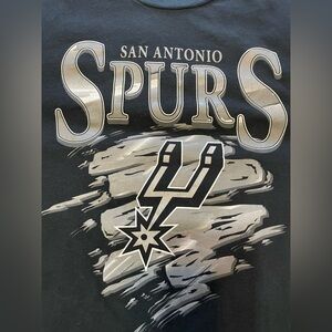 San Antonio Spurs T-shirt—GUC
